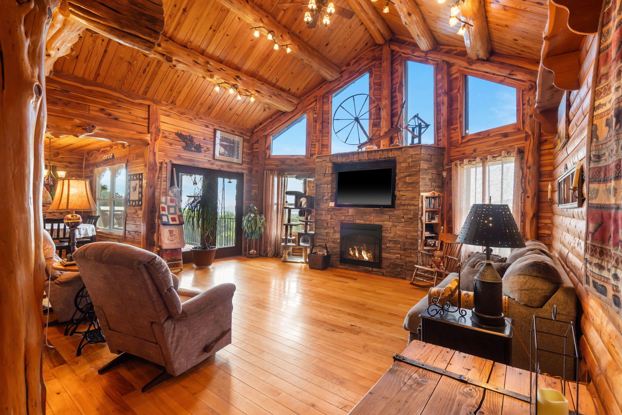 10 Baywood Circle Reeds Spring, MO 65737 - Photo 7 of 47 Great Room Lake View Log Home