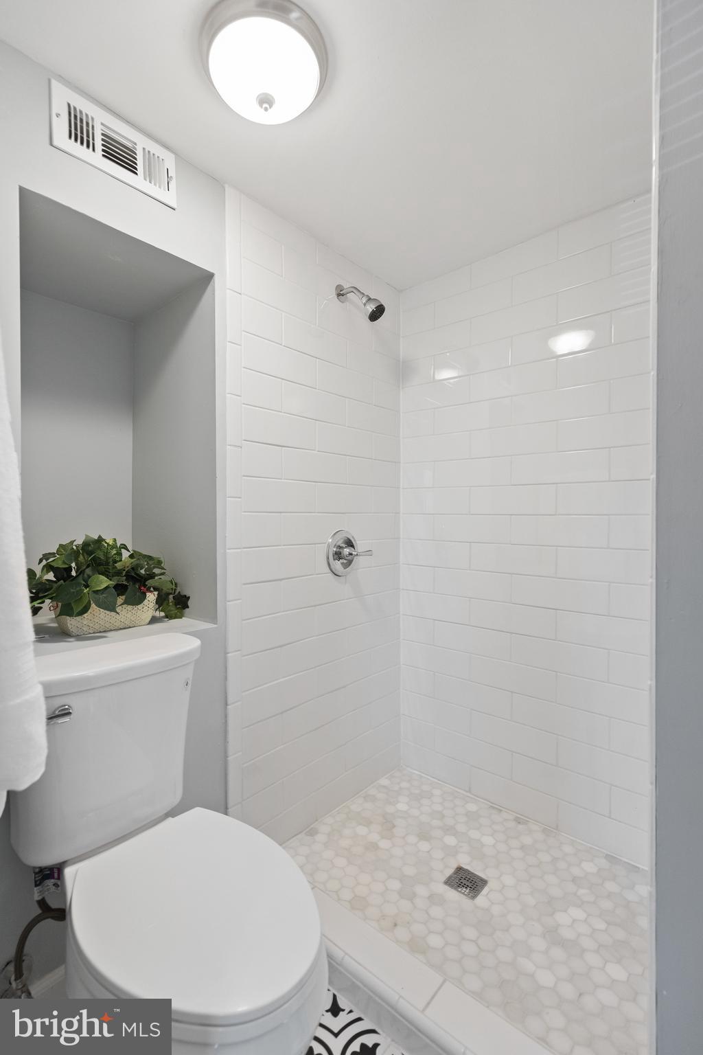 2007 Chillum Road Hyattsville, MD 20782 - Photo 14 of 29 Gallery Image 14
