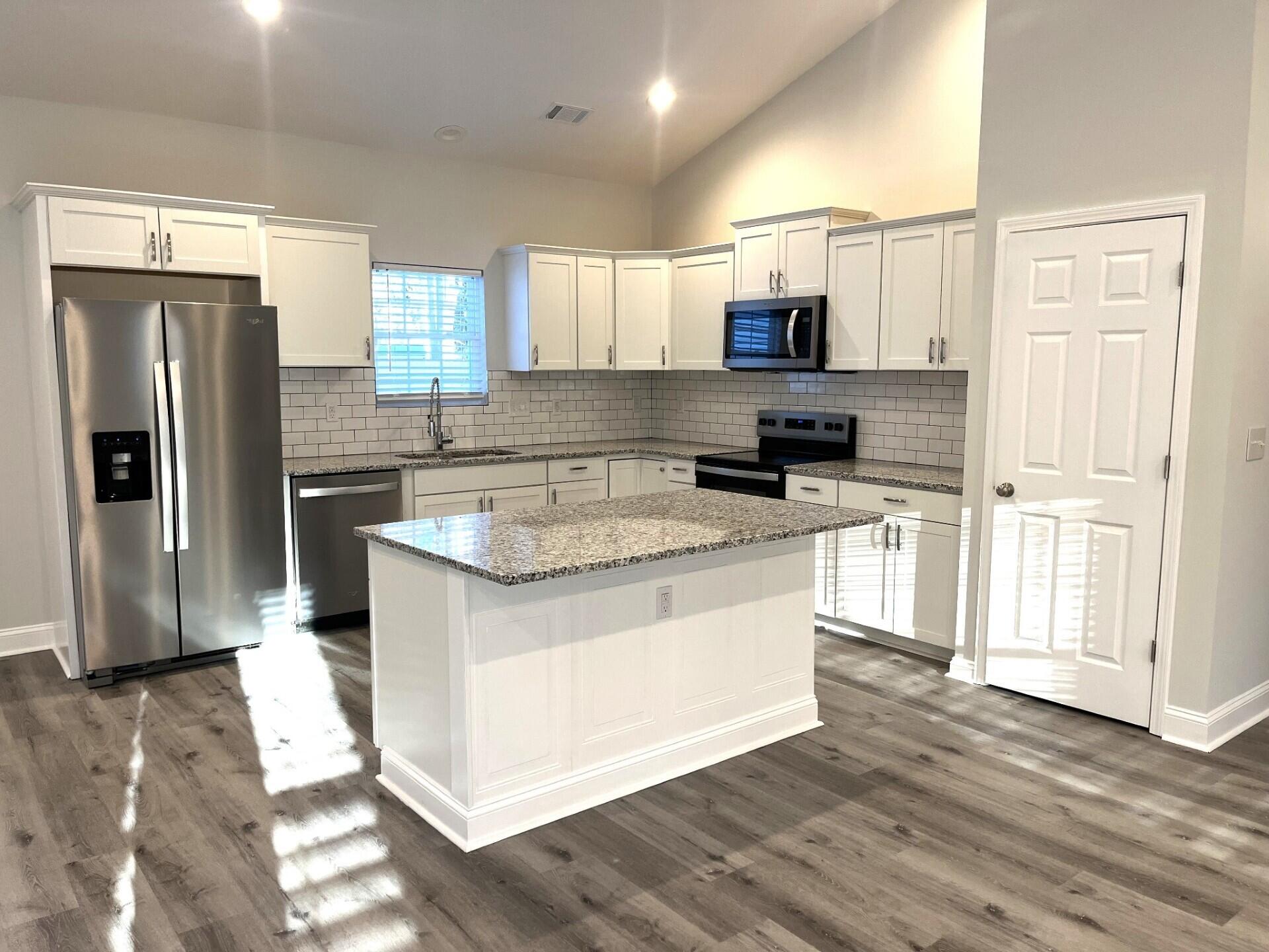 101 Brien Walterboro, SC 29488 - Photo 6 of 12 Brien