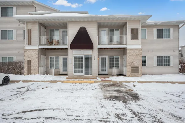 $175,000 | 2056 11th Avenue Southeast, Unit B, Rochester, MN 55904