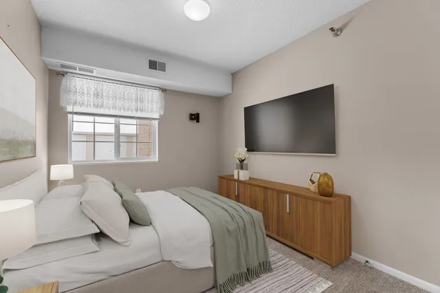 $175,000 | 2056 11th Avenue Southeast, Unit B, Rochester, MN 55904