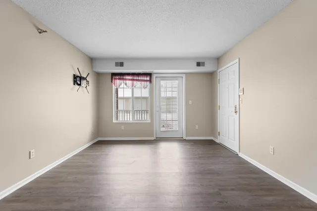 $175,000 | 2056 11th Avenue Southeast, Unit B, Rochester, MN 55904