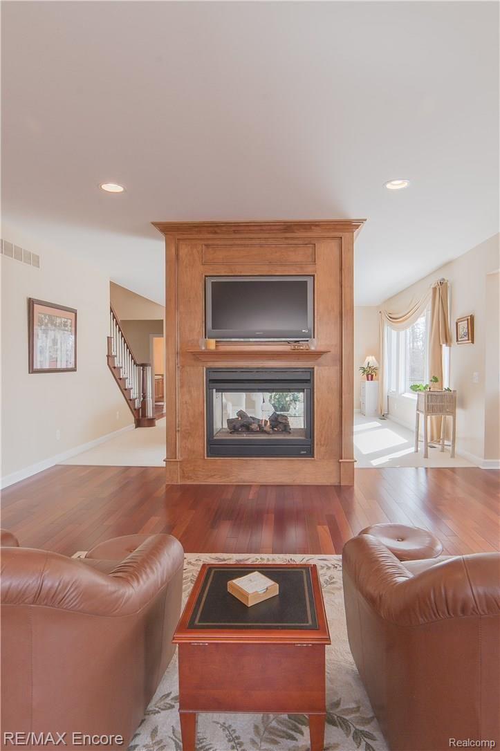5482 Boulderwood Ridge Clarkston, MI 48348 - Photo 22 of 78 5482 Boulder Ridge-17.jpg