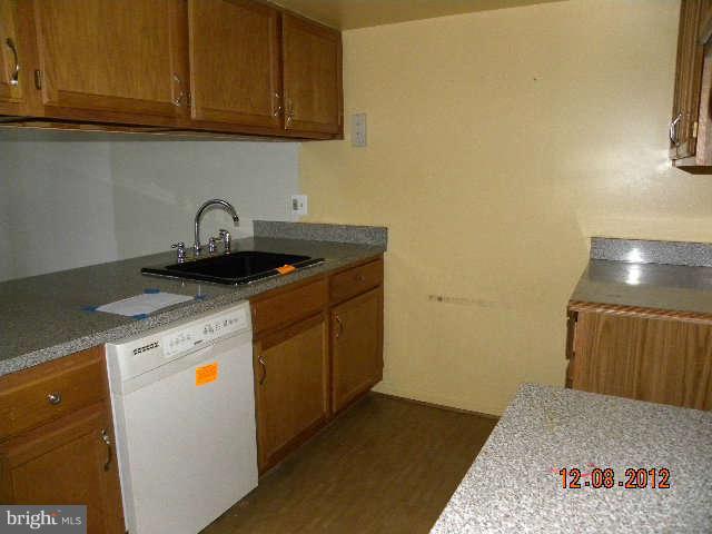 3540 Powder Mill Road, Unit 3540 Beltsville, MD 20705 - Photo 7 of 23 Kitchen