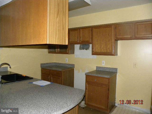 3540 Powder Mill Road, Unit 3540 Beltsville, MD 20705 - Photo 10 of 23 Kitchen