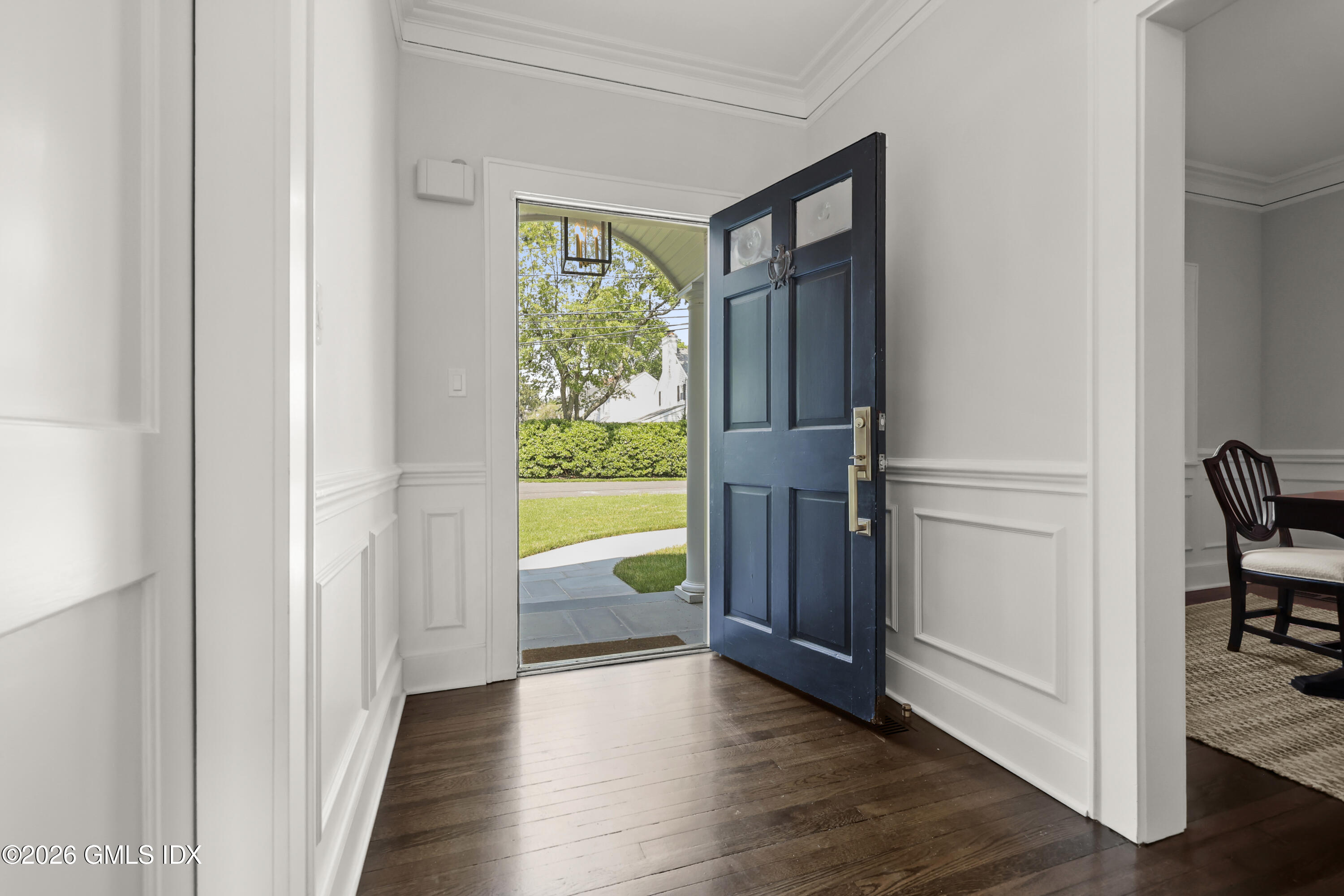 21 Spring Street Riverside, CT 06878 - Photo 2 of 27 front hallway