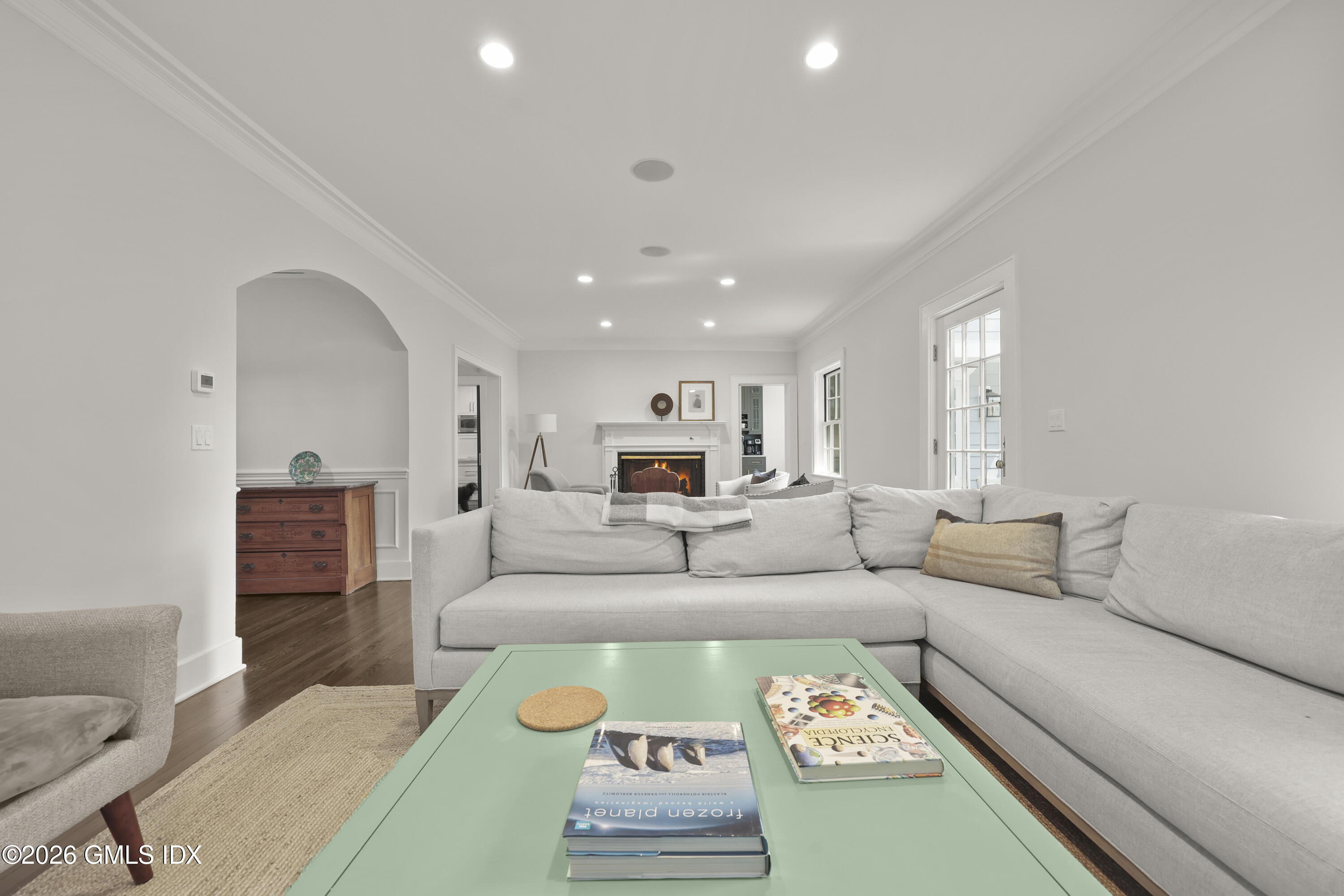 21 Spring Street Riverside, CT 06878 - Photo 9 of 27 great room/living room