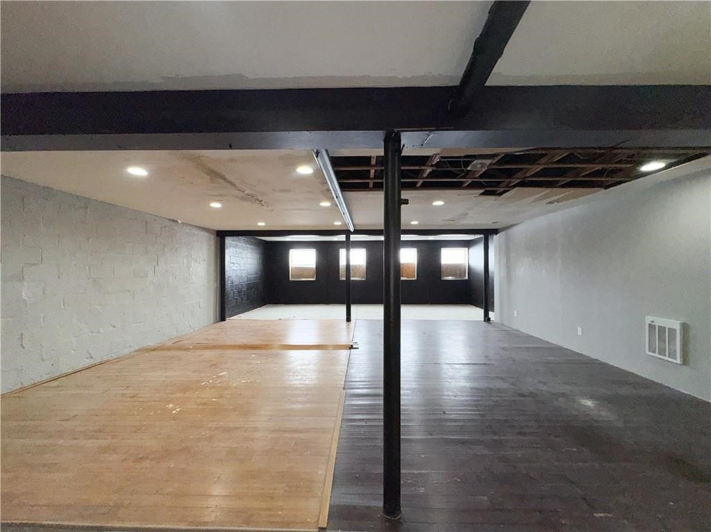 1116 North Clinton Avenue Rochester, NY 14621 - Photo 26 of 45