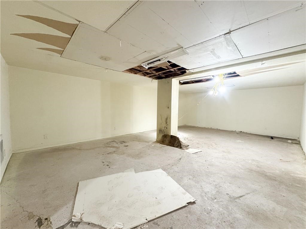 1116 North Clinton Avenue Rochester, NY 14621 - Photo 35 of 45