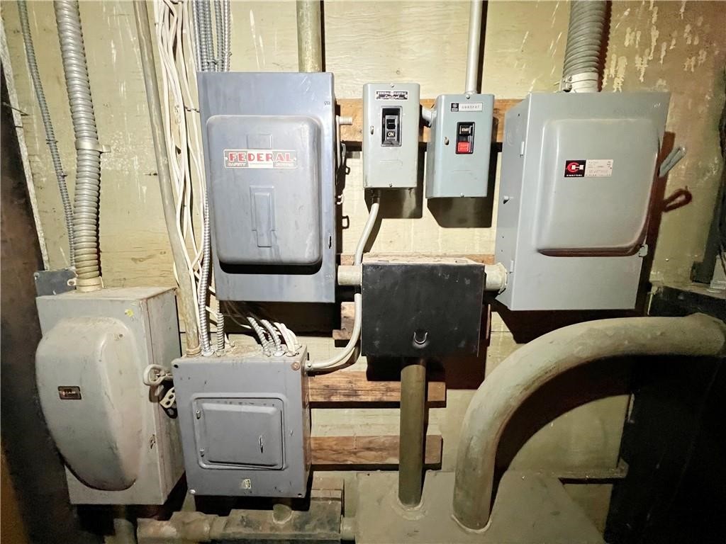 1116 North Clinton Avenue Rochester, NY 14621 - Photo 44 of 45