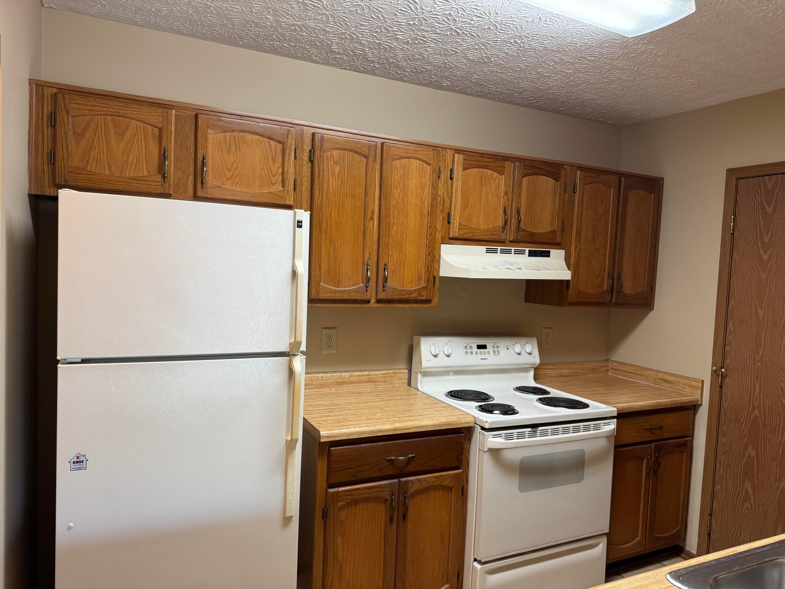3965 Karl Road, Unit 305 Columbus, OH 43224 - Photo 6 of 20 Kitchen