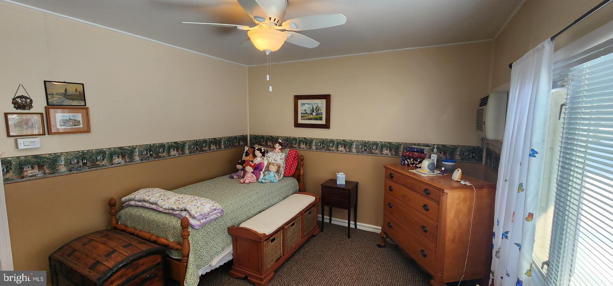 587 Moreland Road Huntingdon Valley, PA 19006 - Photo 11 of 20 Cozy bedroom with charming decor accents.