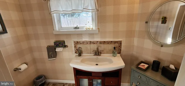 $444,900 | 587 Moreland Road, Huntingdon Valley, PA 19006