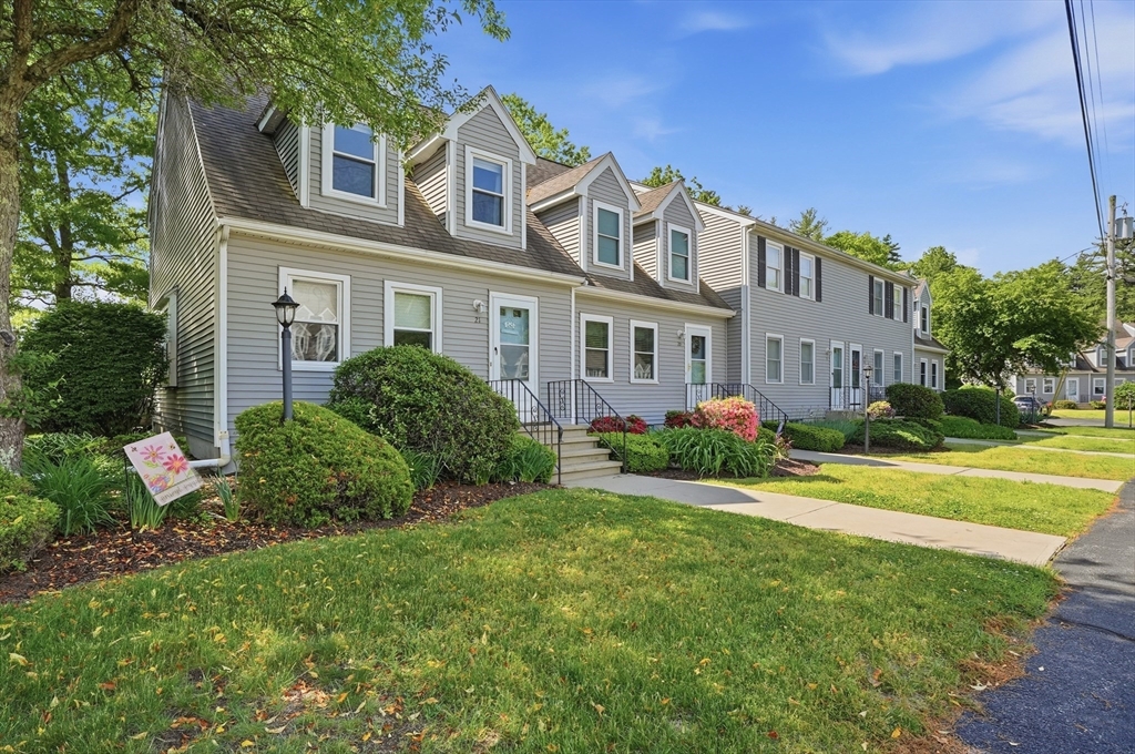 21 Basking Ridge, Unit 21 Middleboro, MA 02346 - Photo 3 of 29