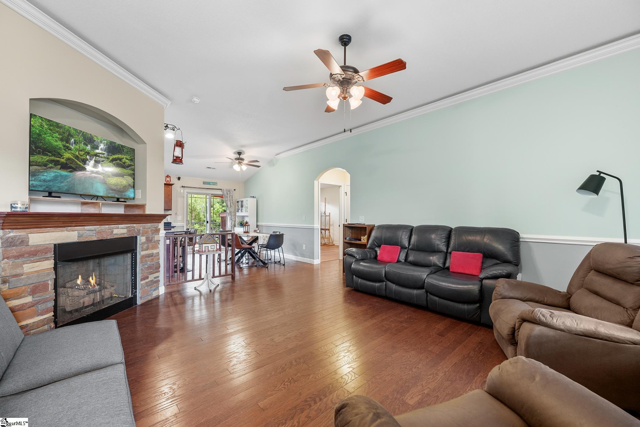 326 Gleaner Drive Inman, SC 29349 - Photo 2 of 19