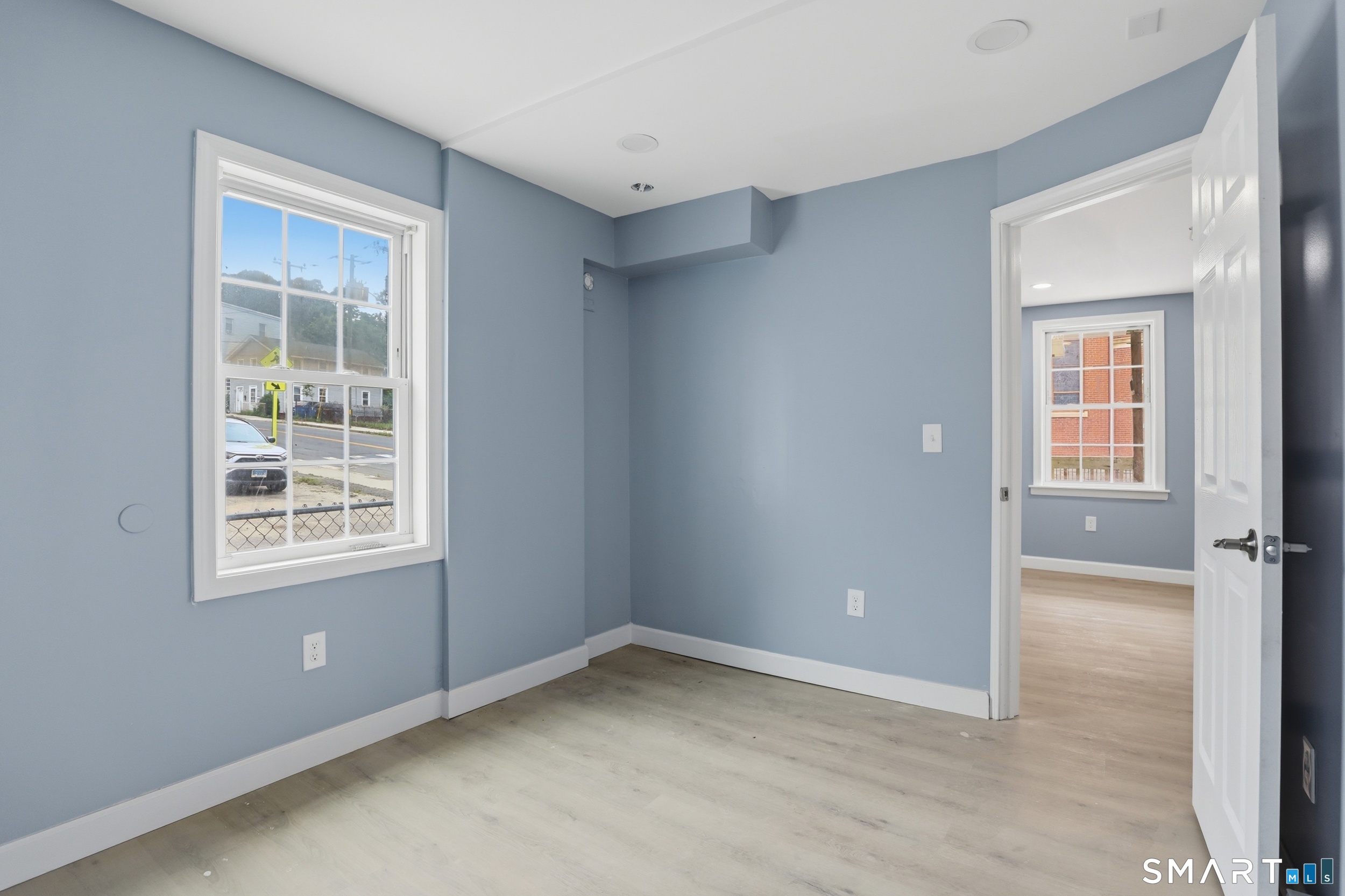 33 Congress Avenue Waterbury, CT 06708 - Photo 6 of 29