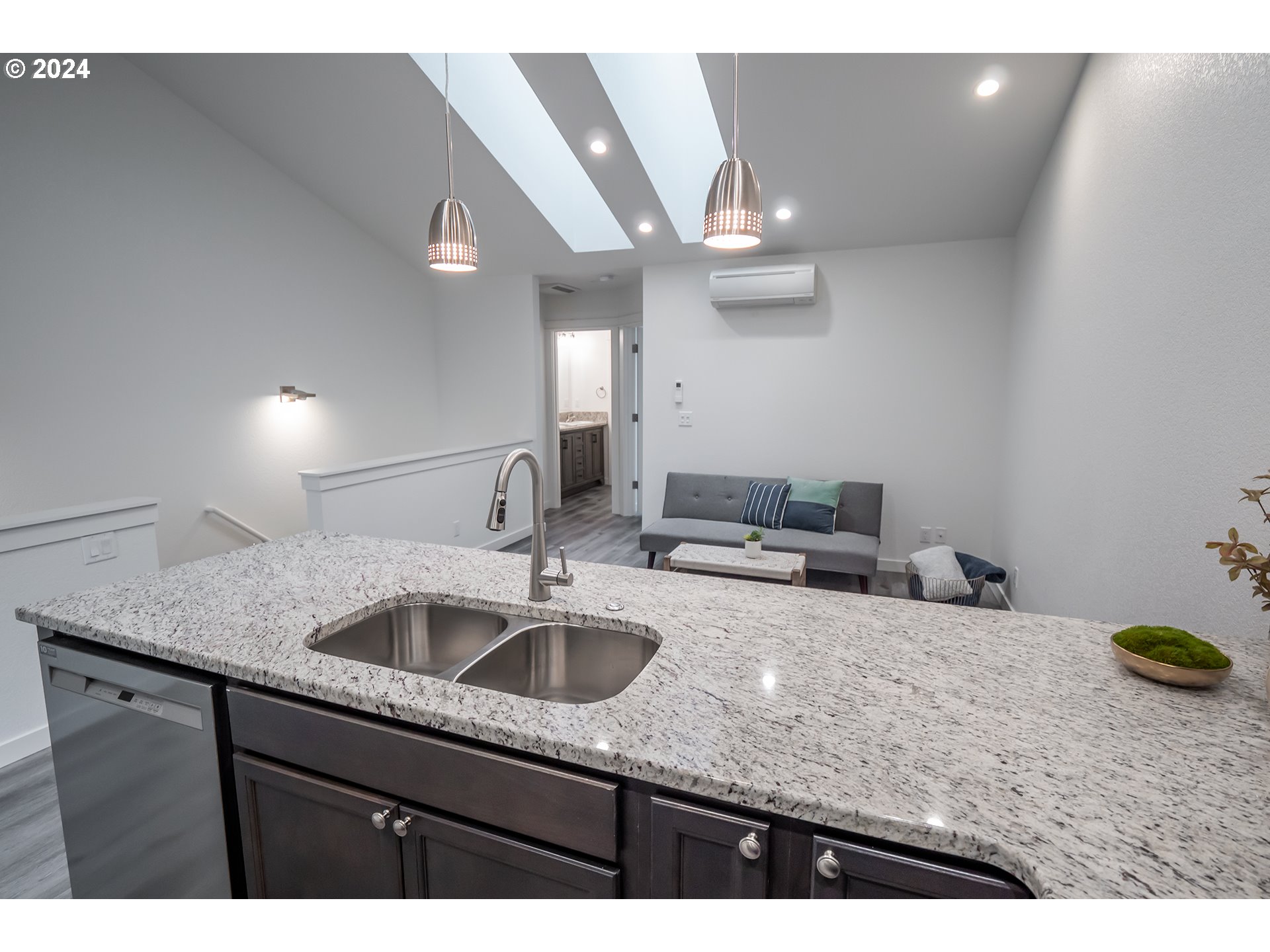 122 65th Place Springfield, OR 97478 - Photo 9 of 31