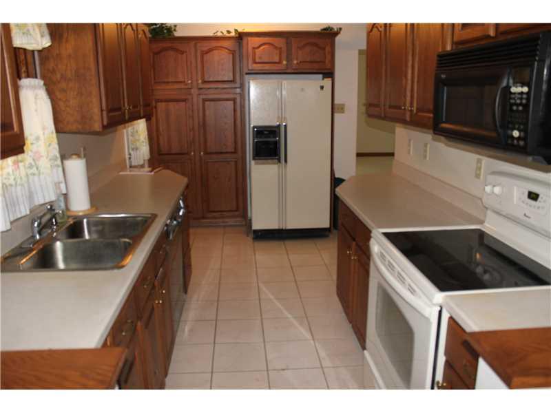 3044 River Road Vandergrift, PA 15690 - Photo 2 of 14 Kitchen.