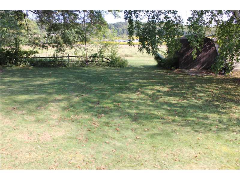 3044 River Road Vandergrift, PA 15690 - Photo 12 of 14 Yard/Garden.