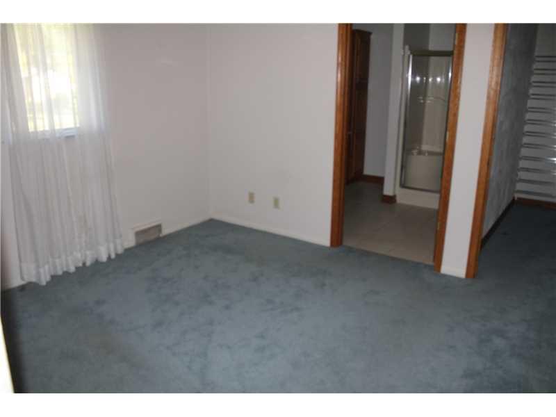 3044 River Road Vandergrift, PA 15690 - Photo 6 of 14 Master Bedroom.