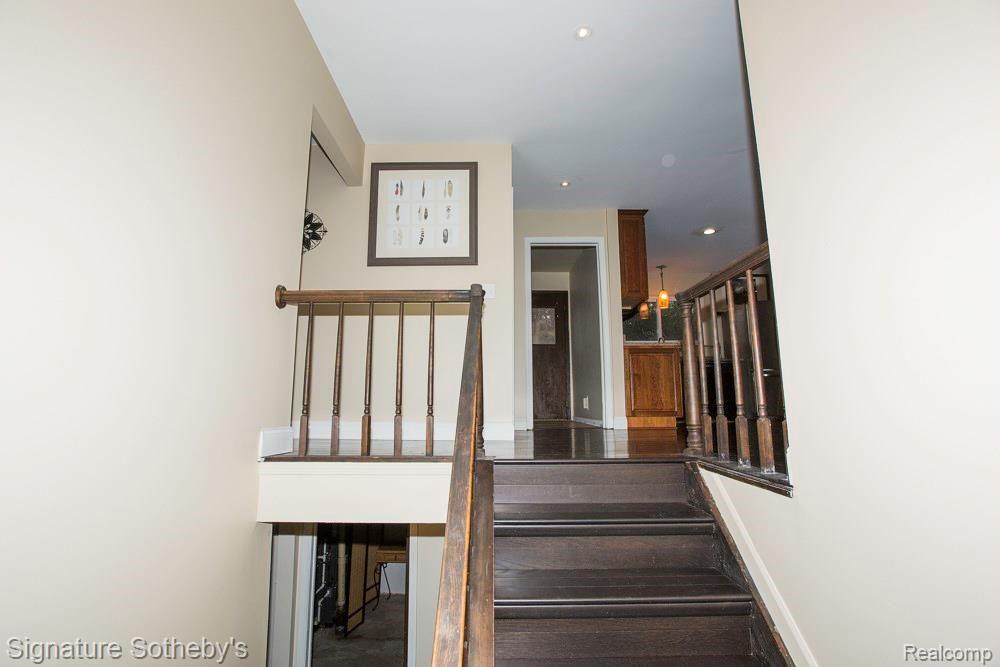 35833 Smithfield Road Farmington, MI 48335 - Photo 12 of 26 Mike_Popso_Sotheby's_Farmington-31.jpg