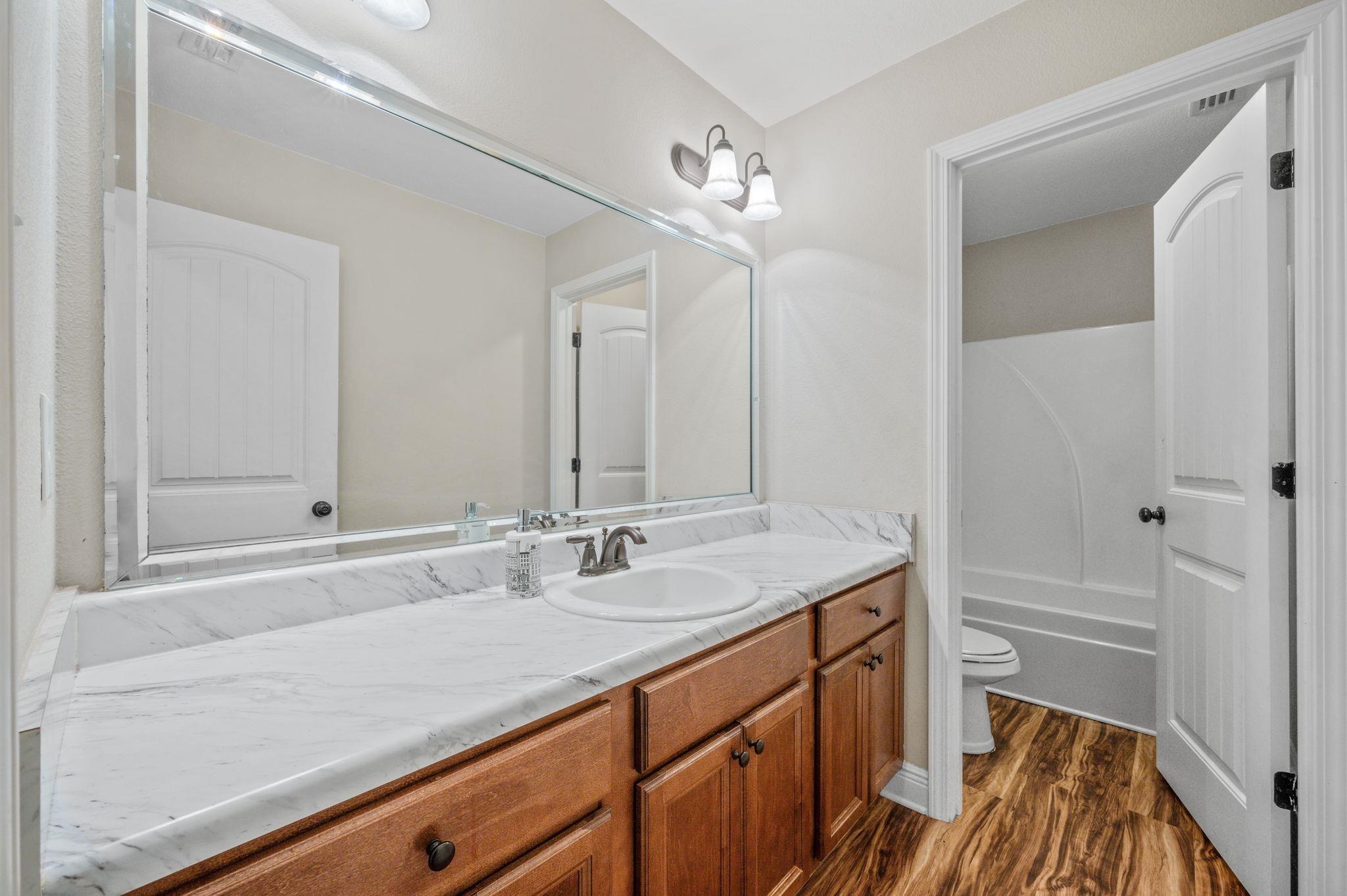 1336 Majesty Loop Foley, AL 36535 - Photo 17 of 18 Bathroom