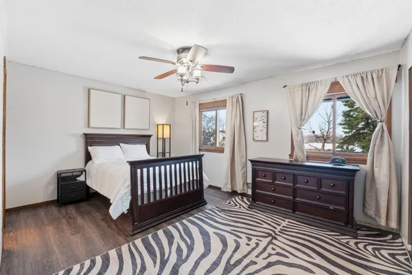 $425,000 | 8867 154th Street, Prior Lake, MN 55372