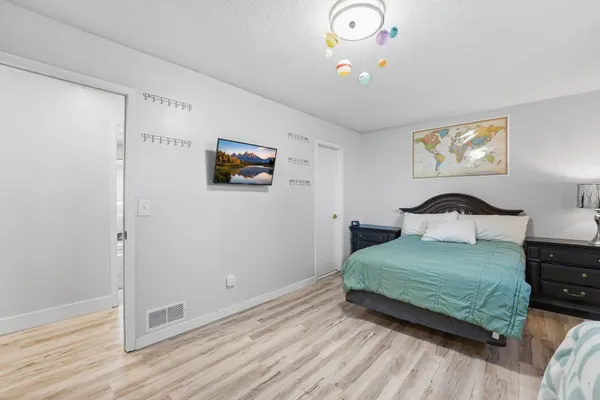 $425,000 | 8867 154th Street, Prior Lake, MN 55372