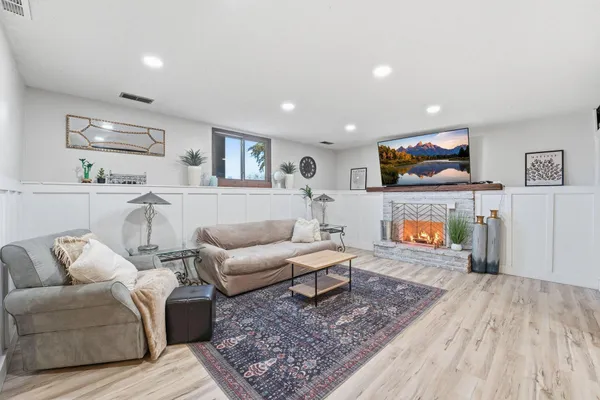 $425,000 | 8867 154th Street, Prior Lake, MN 55372
