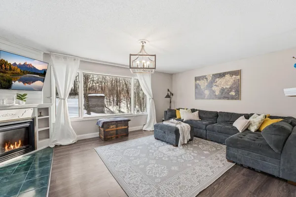 $425,000 | 8867 154th Street, Prior Lake, MN 55372