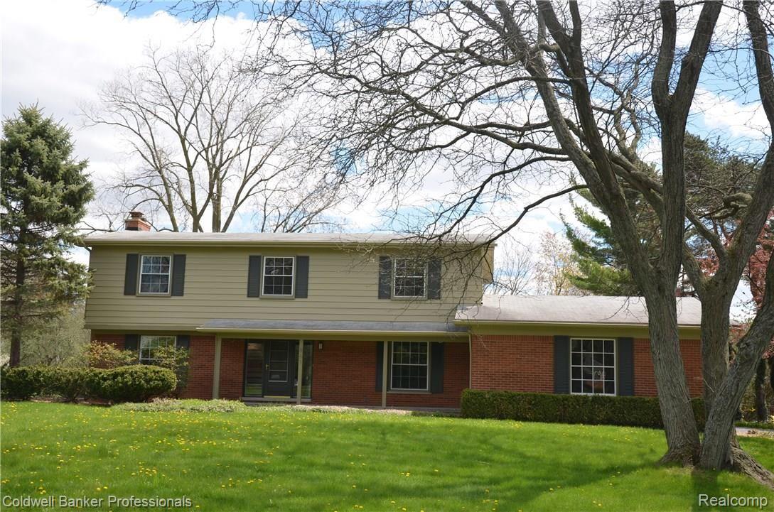 861 Dursley Road Bloomfield Hills, MI 48304 - Photo 1 of 23 DSC_1844.JPG