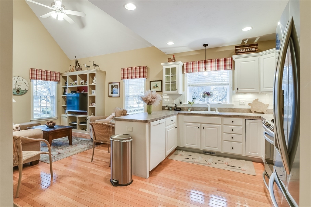 41 Stratford Ridge, Unit 41 Mashpee, MA 02649 - Photo 10 of 31 Gallery Image 10