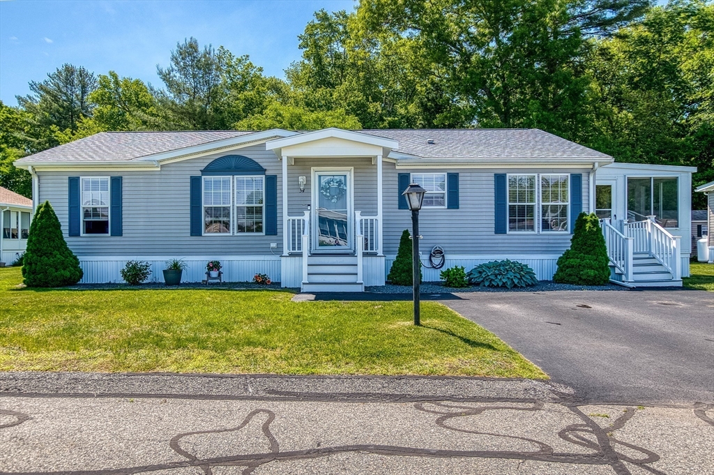 54 George's Loop Raynham, MA 02767 - Photo 1 of 38