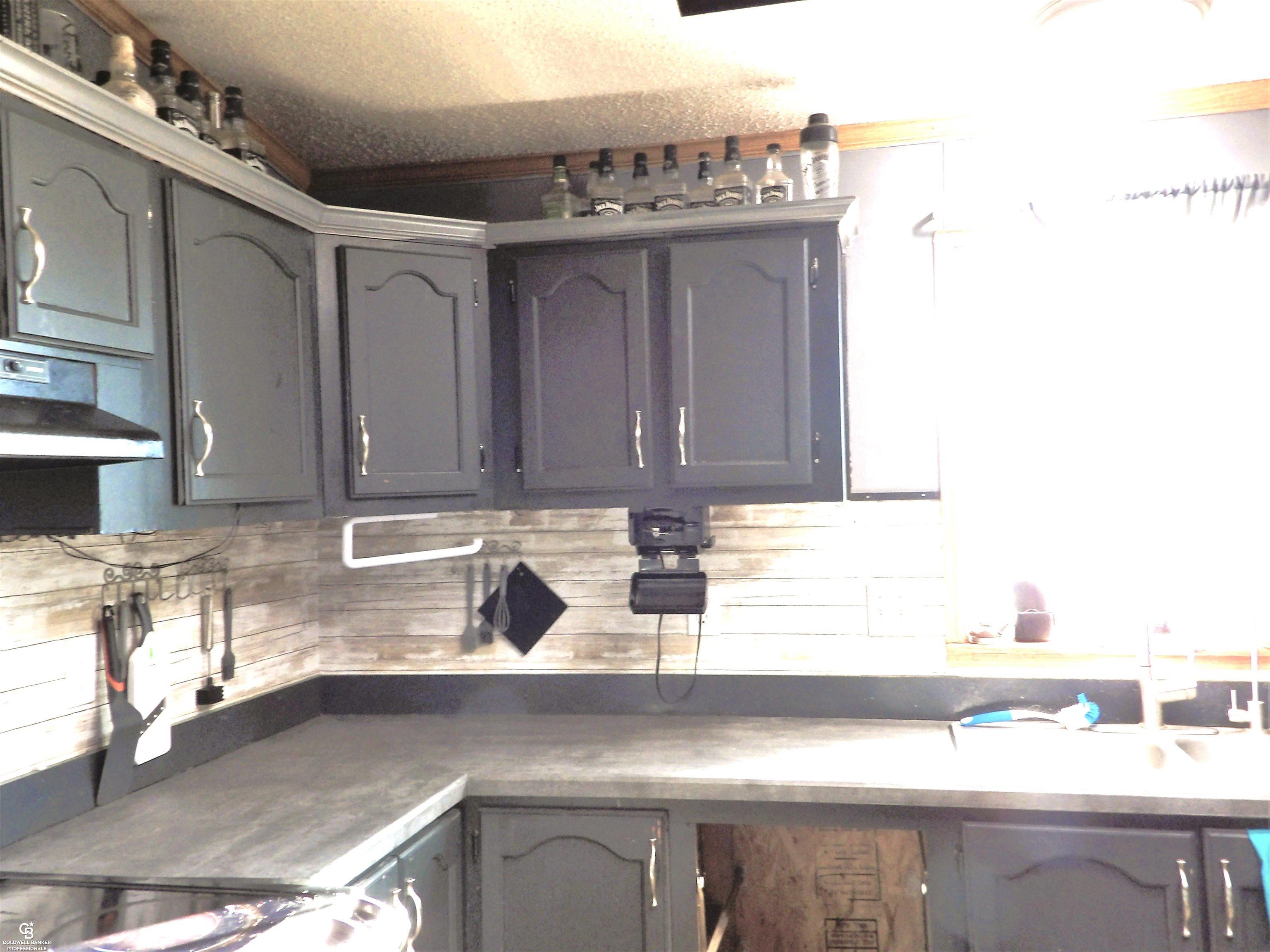 2600 Rowe Road Applegate, MI 48401 - Photo 8 of 41 50092082-7.JPG