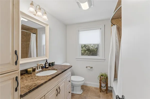 $469,999 | 9 Tophill Circle, Cranston, RI 02920