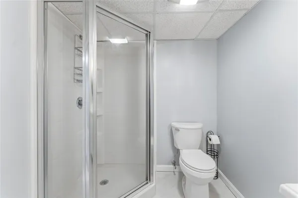 $469,999 | 9 Tophill Circle, Cranston, RI 02920