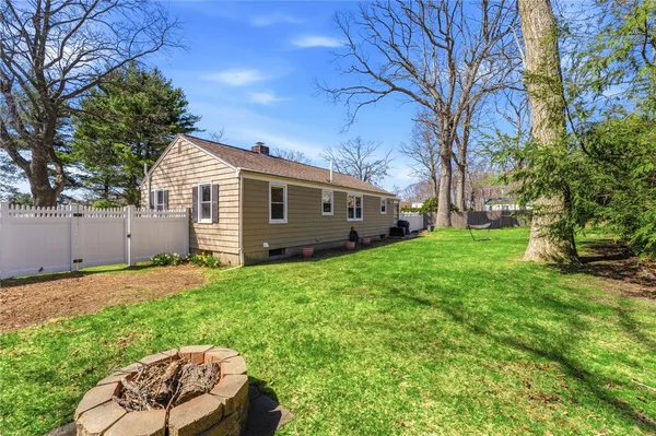 $469,999 | 9 Tophill Circle, Cranston, RI 02920