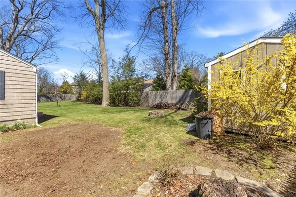 $469,999 | 9 Tophill Circle, Cranston, RI 02920