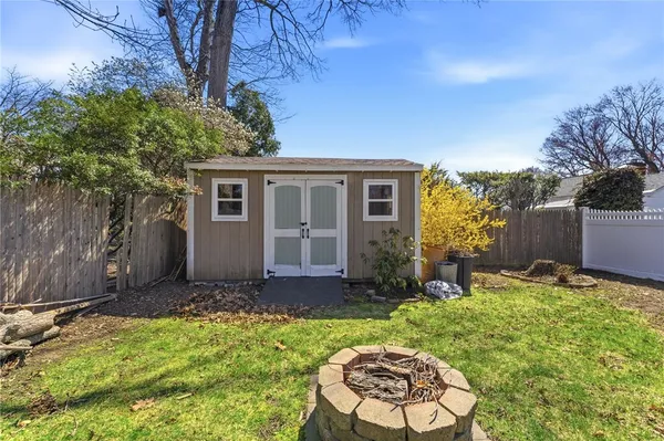 $469,999 | 9 Tophill Circle, Cranston, RI 02920