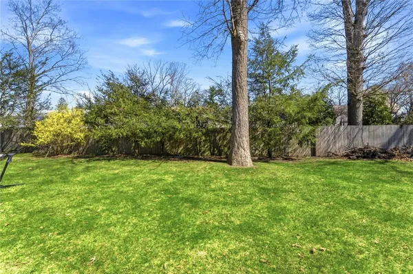 $469,999 | 9 Tophill Circle, Cranston, RI 02920