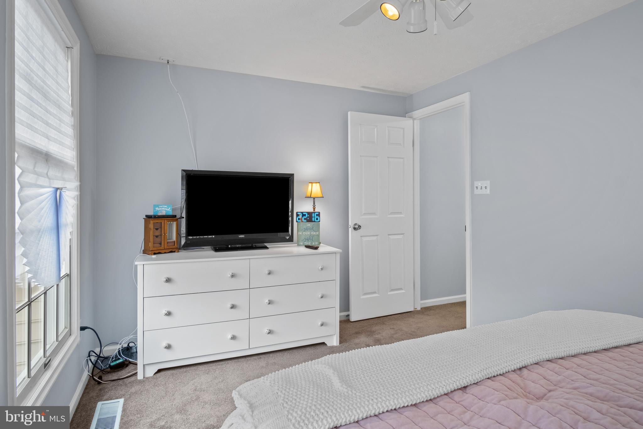 10427 Brackets Ford Circle Manassas, VA 20110 - Photo 46 of 54