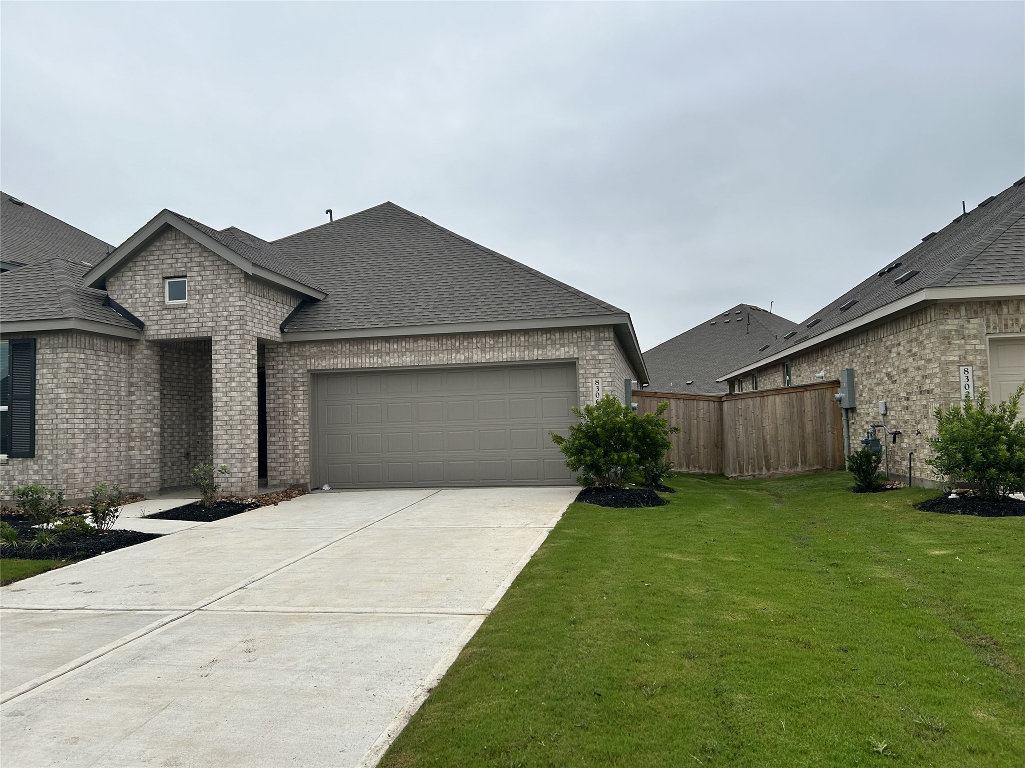 8306 Amber Summit Lane Angleton, TX 77515 - Photo 2 of 17