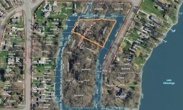 $169,900 | 6462 Cherokee Island Road, Unit 1, Oshkosh, WI 54902
