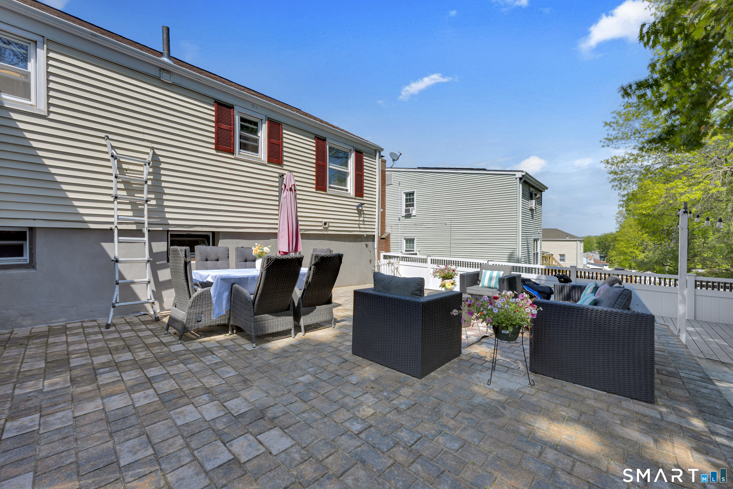 25 Crystal Street Wethersfield, CT 06109 - Photo 19 of 32