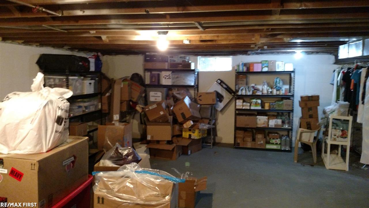 4658 Howland Road Almont, MI 48003 - Photo 29 of 40 31262599-28.JPG