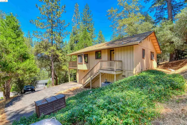 $289,950 | 12850 Mueller Drive, Groveland, CA 95321