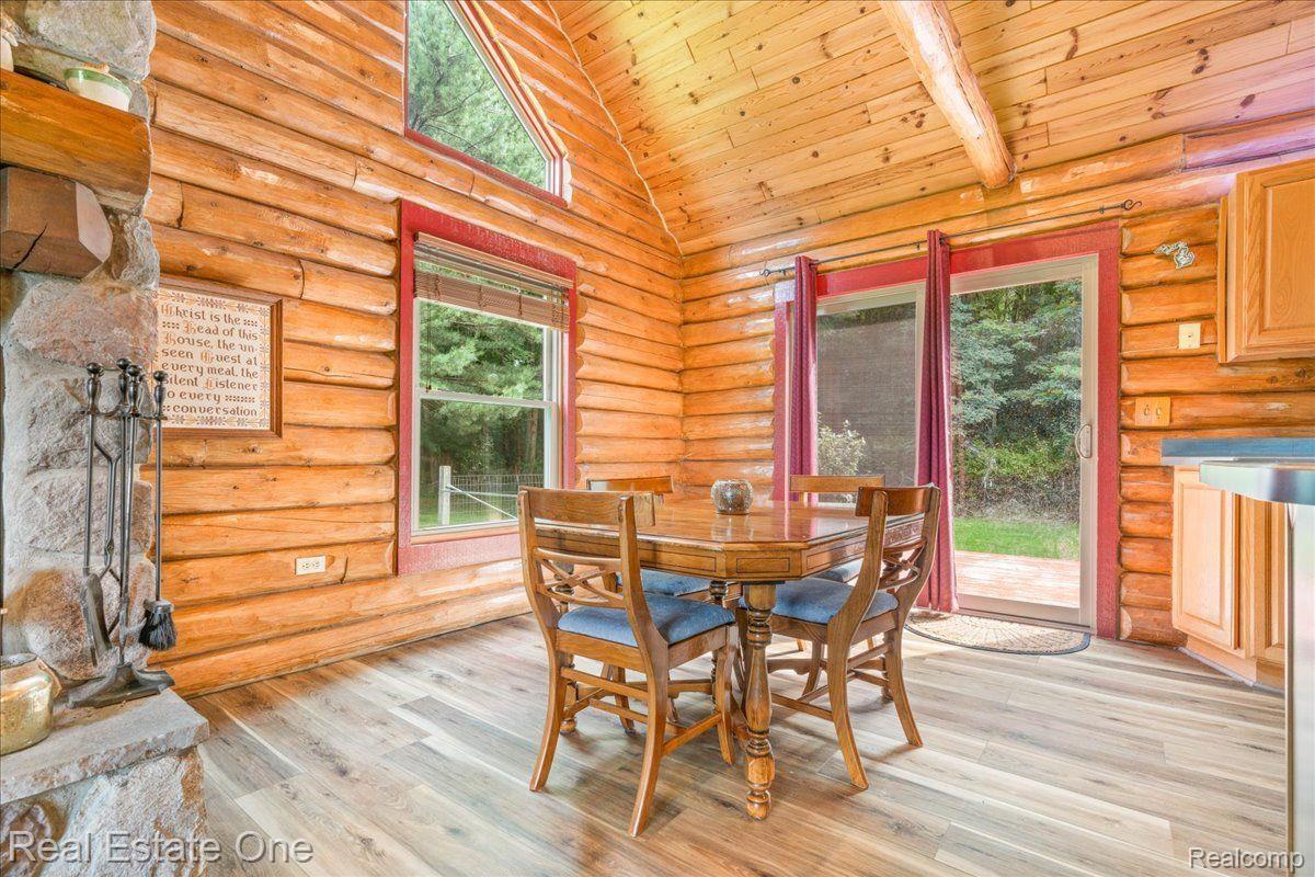 7596 Fisher Road Howell, MI 48855 - Photo 13 of 41 Dining Area