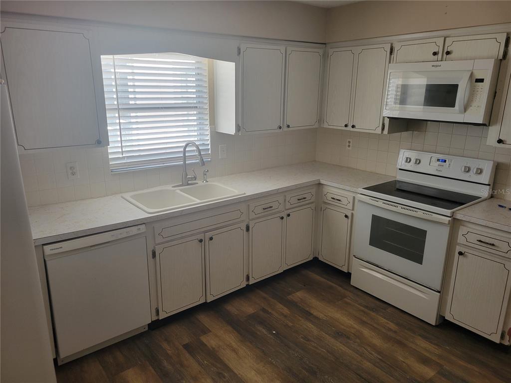 7530 Judith Crescent Port Richey, FL 34668 - Photo 3 of 11