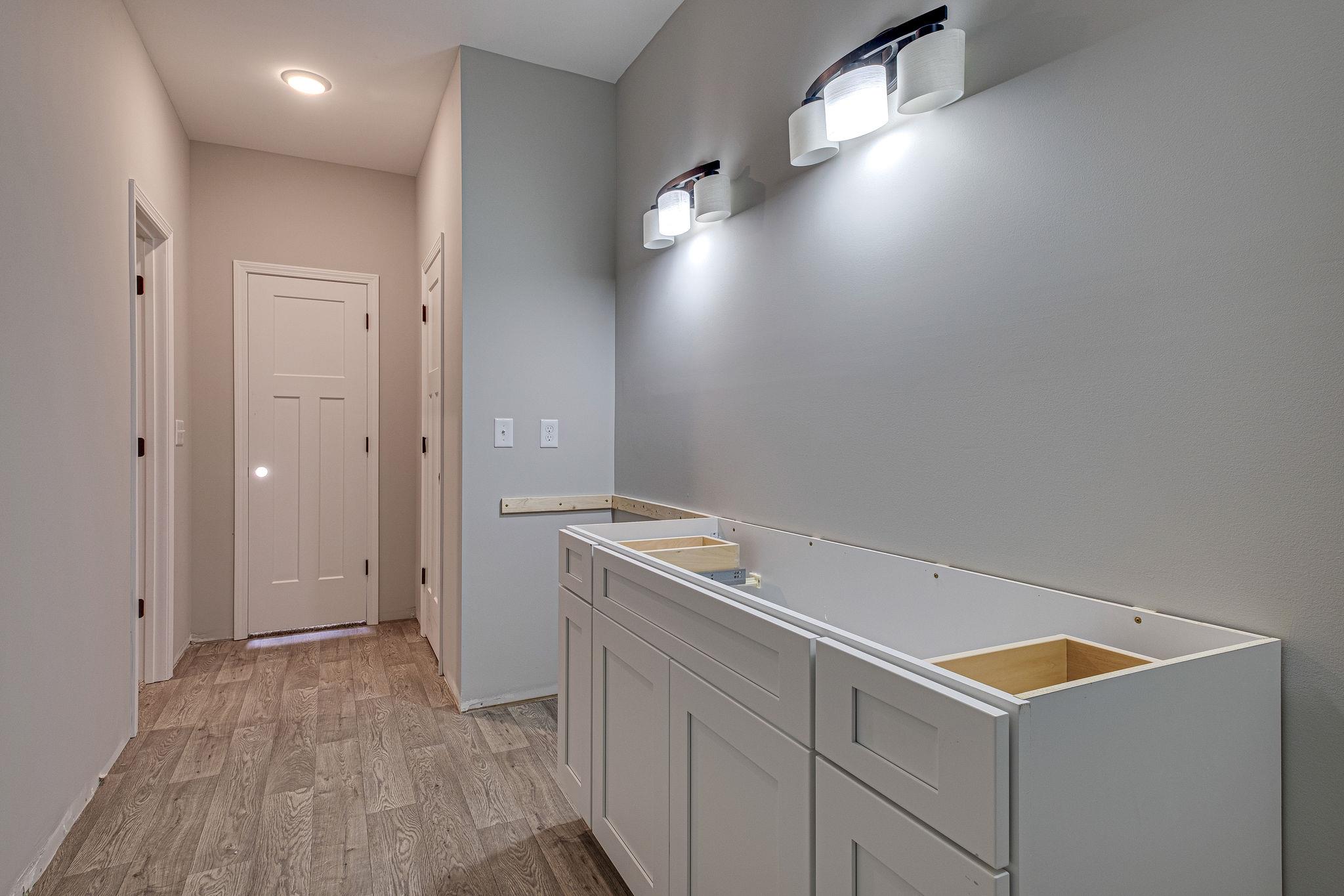 1195 Liberty Road Charlotte, TN 37036 - Photo 18 of 27 HUGE Master Bathroom