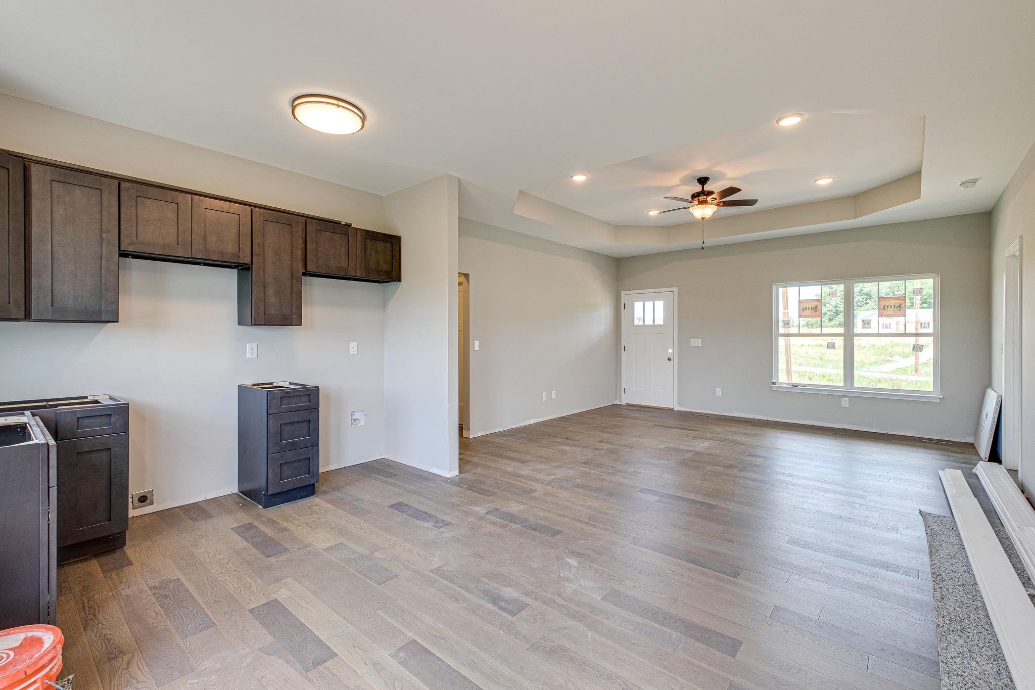 1195 Liberty Road Charlotte, TN 37036 - Photo 3 of 27 ON TREND Colors & Selections